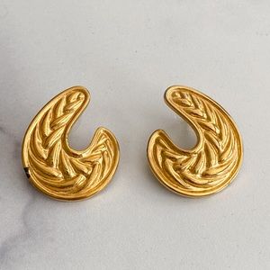 Aphrodite Earrings